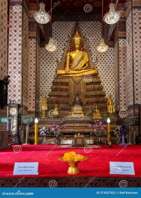 The Emerald Buddha? A Mesmerizing Glimpse into Thai Spirituality and Royal Majesty!